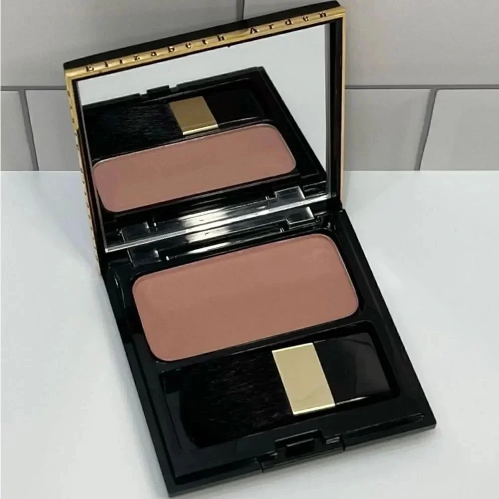 Elizabeth Arden 01 Petal Blush